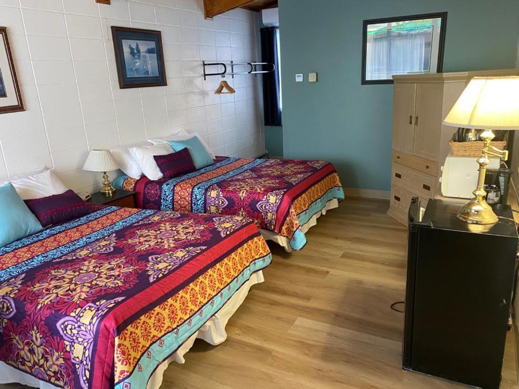 Huron Sands Motel And Restaurant Providence Bay Екстериор снимка
