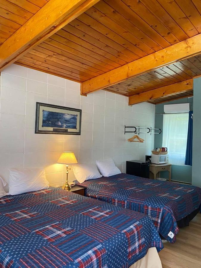 Huron Sands Motel And Restaurant Providence Bay Екстериор снимка