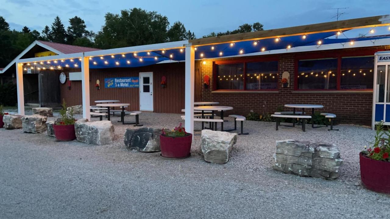 Huron Sands Motel And Restaurant Providence Bay Екстериор снимка